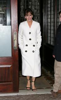 Jennifer Garner feet photo thumbnail