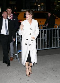 Jennifer Garner feet photo thumbnail