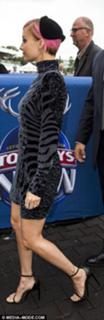 Nicole Richie feet photo thumbnail