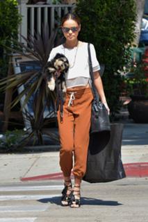 Jamie Chung feet photo thumbnail