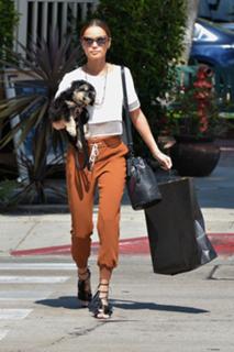 Jamie Chung feet photo thumbnail