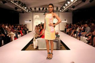 Shraddha Kapoor feet photo thumbnail