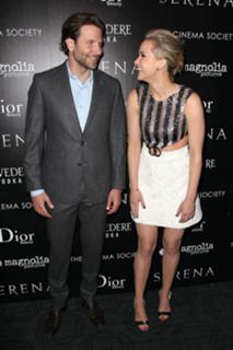 Jennifer Lawrence feet photo thumbnail