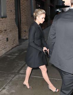 Jennifer Lawrence feet photo thumbnail