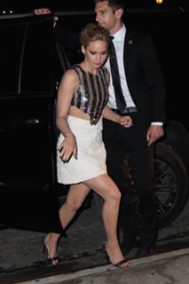 Jennifer Lawrence feet photo thumbnail