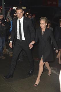 Jennifer Lawrence feet photo thumbnail