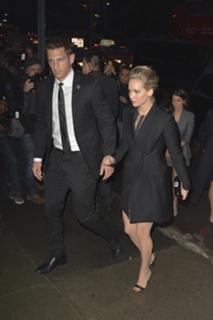 Jennifer Lawrence feet photo thumbnail