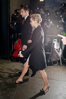 Jennifer Lawrence feet photo thumbnail