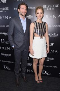 Jennifer Lawrence feet photo thumbnail