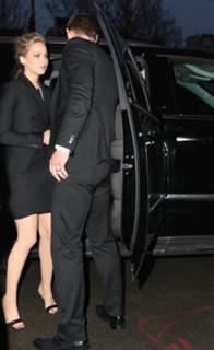 Jennifer Lawrence feet photo thumbnail