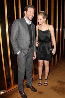 Jennifer Lawrence feet photo thumbnail