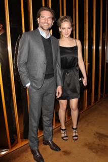 Jennifer Lawrence feet photo thumbnail