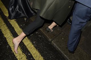 Jennifer Lawrence feet photo thumbnail