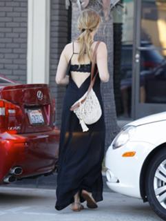Jennifer Lawrence feet photo thumbnail