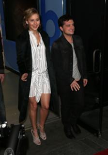Jennifer Lawrence feet photo thumbnail