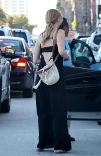 Jennifer Lawrence feet photo thumbnail