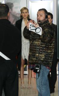 Jennifer Lawrence feet photo thumbnail