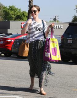 Lily Collins feet photo thumbnail