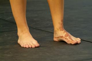 Katharine McPhee feet photo thumbnail