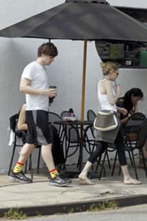 Emma Roberts feet photo thumbnail