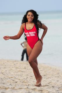 Angela Simmons feet photo thumbnail