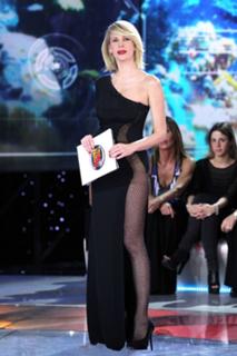 Alessia Marcuzzi feet photo thumbnail