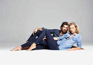Karlie Kloss feet photo thumbnail