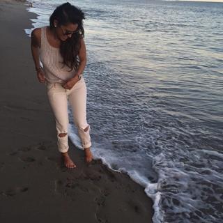 Rocsi Diaz feet photo thumbnail