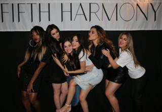 Camila Cabello feet photo thumbnail