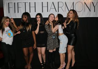 Camila Cabello feet photo thumbnail