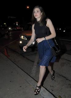 Emmy Rossum feet photo thumbnail