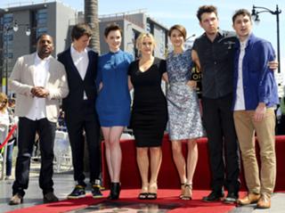 Shailene Woodley feet photo thumbnail