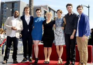 Shailene Woodley feet photo thumbnail