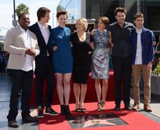 Shailene Woodley feet photo thumbnail