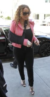 Mariah Carey feet photo thumbnail