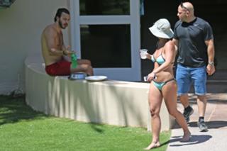 Britney Spears feet photo thumbnail