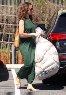 Minka Kelly feet photo thumbnail
