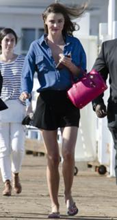 Miranda Kerr feet photo thumbnail
