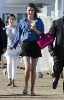 Miranda Kerr feet photo thumbnail