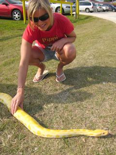 Justine Ezarik feet photo 4