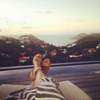 Jessica Alba feet photo thumbnail