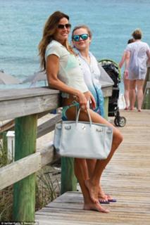 Kelly Bensimon feet photo thumbnail
