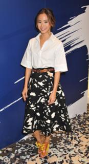 Jamie Chung feet photo thumbnail