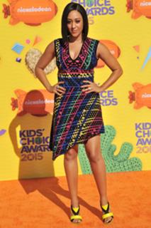 Tia Mowry feet photo thumbnail