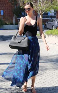 Miranda Kerr feet photo thumbnail