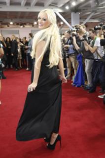 Daniela Katzenberger feet photo thumbnail