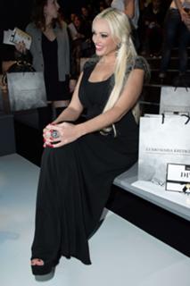 Daniela Katzenberger feet photo thumbnail