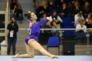 Aly Raisman feet photo thumbnail