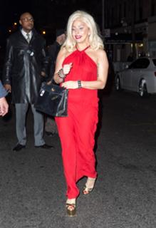 Lady Gaga feet photo thumbnail