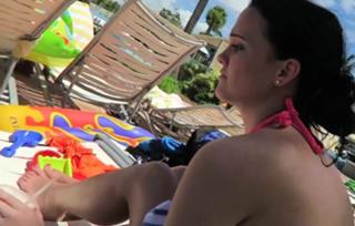 Brittney Smith feet photo thumbnail